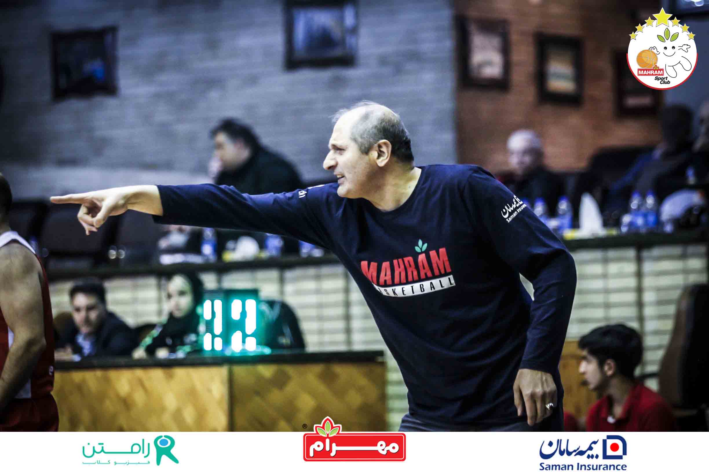 مصطفی هاشمی: از توانایی هایمان در بازی برابر نفت آبادان استفاده نکردیم